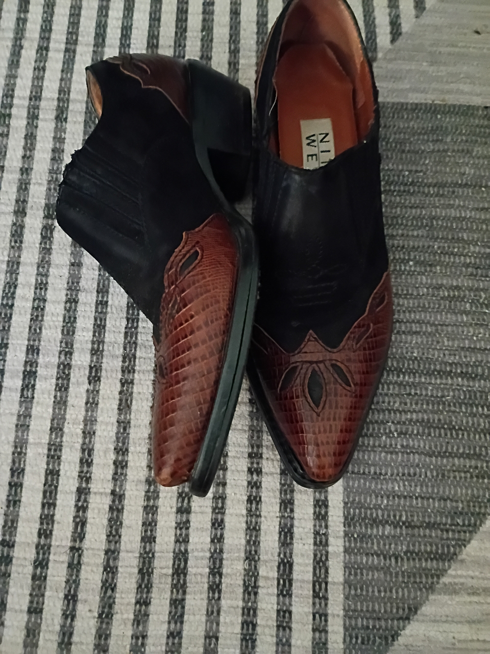 Women's Two-Tone Brown & Black Western Slip-On Shoes Size 6.5